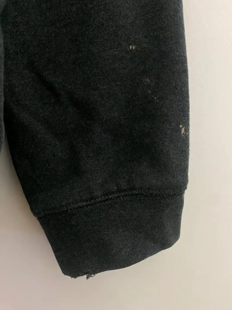 Polerón negro HUF con diseño gráfico - 5