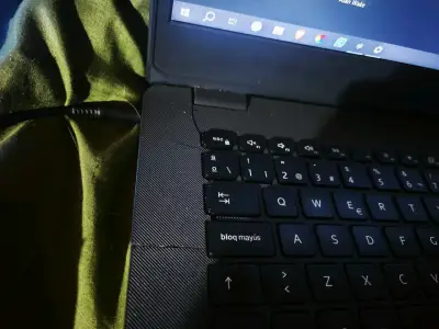 Laptop dell vostro 3401 - miniatura 5