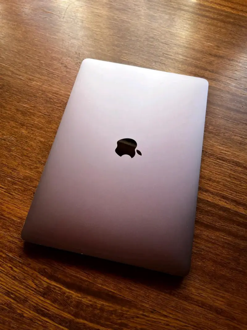 MacBook Pro 13'' touch bar - 4