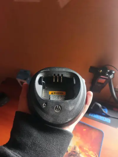 Radio portátil Motorola DEP 450 en buen estado - miniatura 4