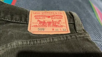 Jeans Levi's 505 Verde Oliva Talla 31 - miniatura 3