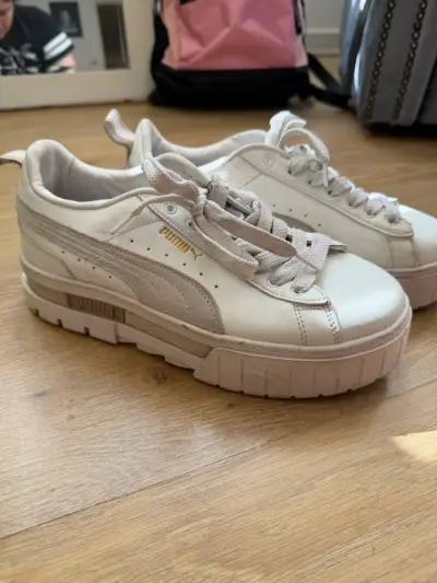 Zapatillas deportivas blancas Puma para mujer - miniatura 1