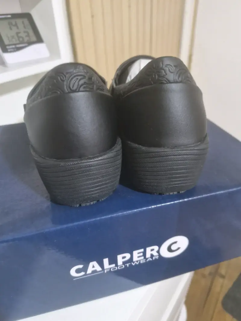 Zapatos de cuero negro Calper G cómodos - 3