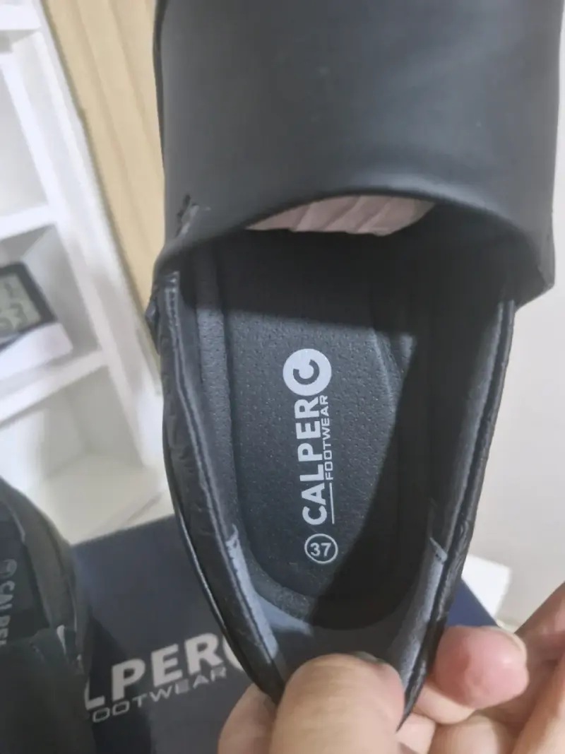 Zapatos de cuero negro Calper G cómodos - 4