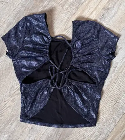 Top corto brillante Guess - miniatura 2