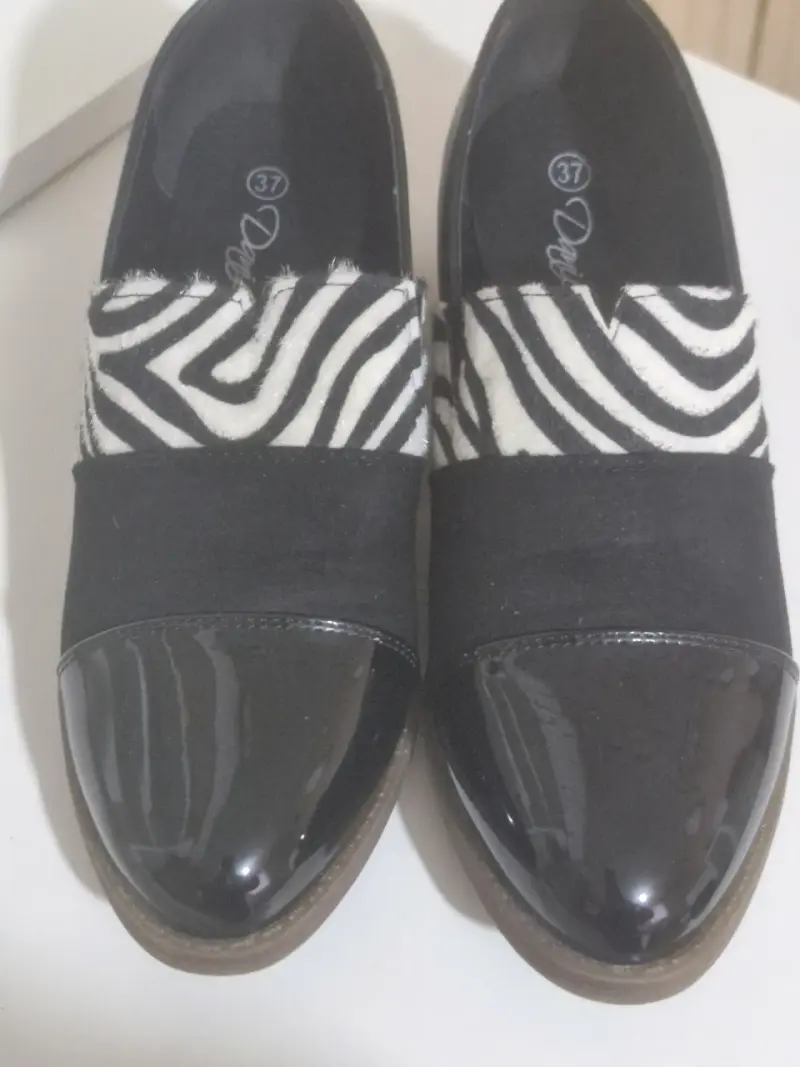Zapatos de charol con diseño animal print - 3