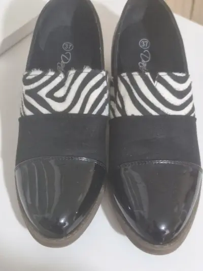 Zapatos de charol con diseño animal print - miniatura 3