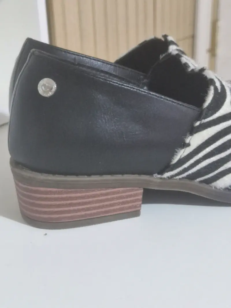 Zapatos de charol con diseño animal print - 4