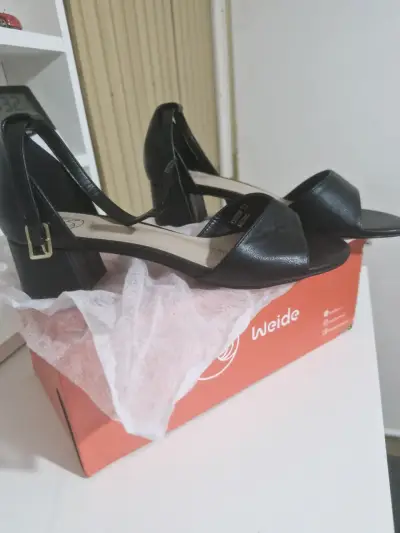 Sandalias de Tacón Negro Weide Elegantes - miniatura 3