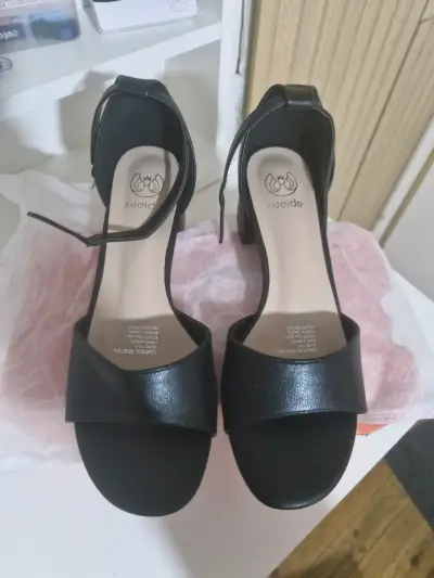 Sandalias de Tacón Negro Weide Elegantes - miniatura 4