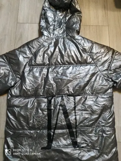 Chaqueta de invierno plateada con capucha - miniatura 6
