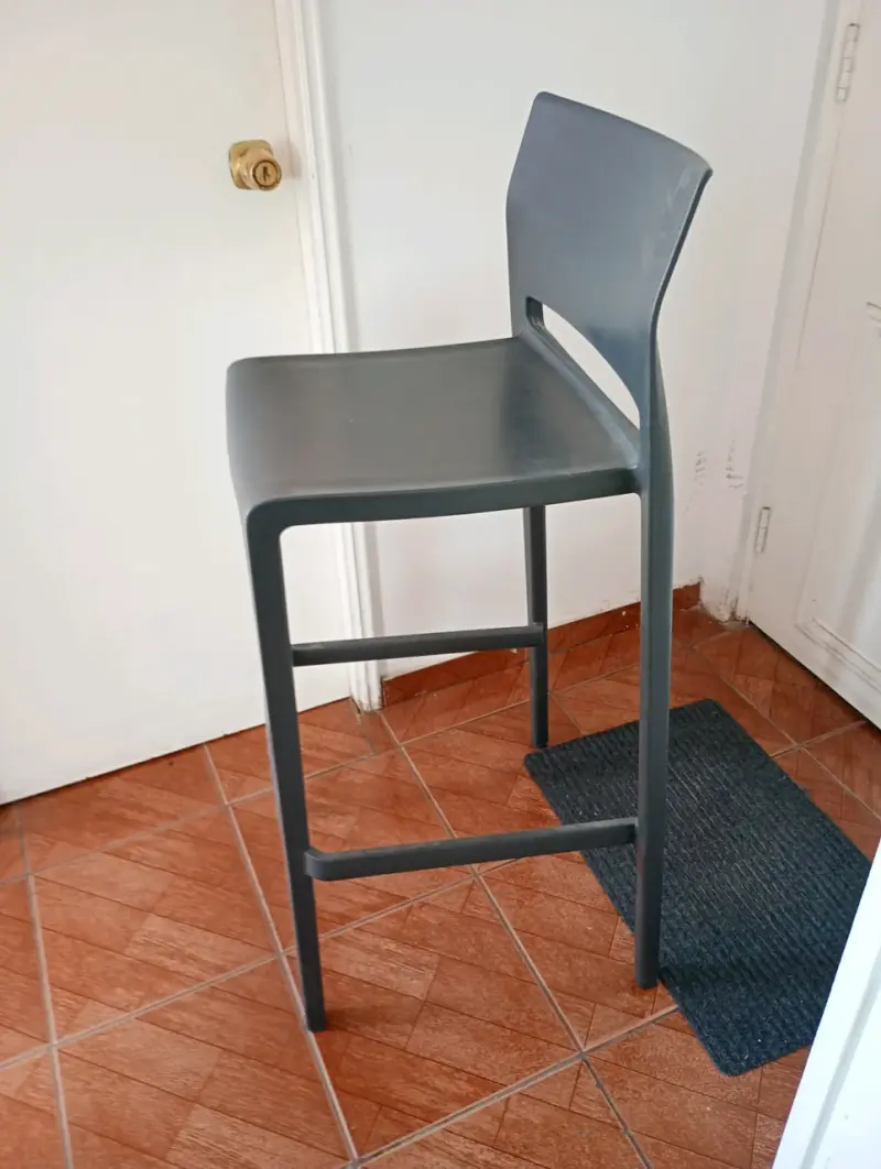 Silla alta de bar gris moderna - 2