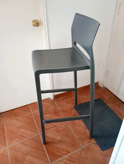 Silla alta de bar gris moderna - miniatura 2