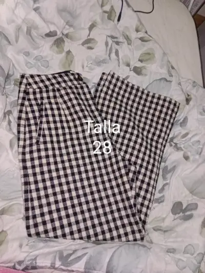 Body negro con transparencias y pantalones talla 28 - miniatura 2