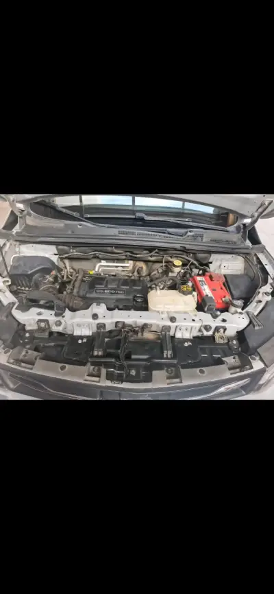 Chevrolet SUV gris en buen estado - miniatura 5