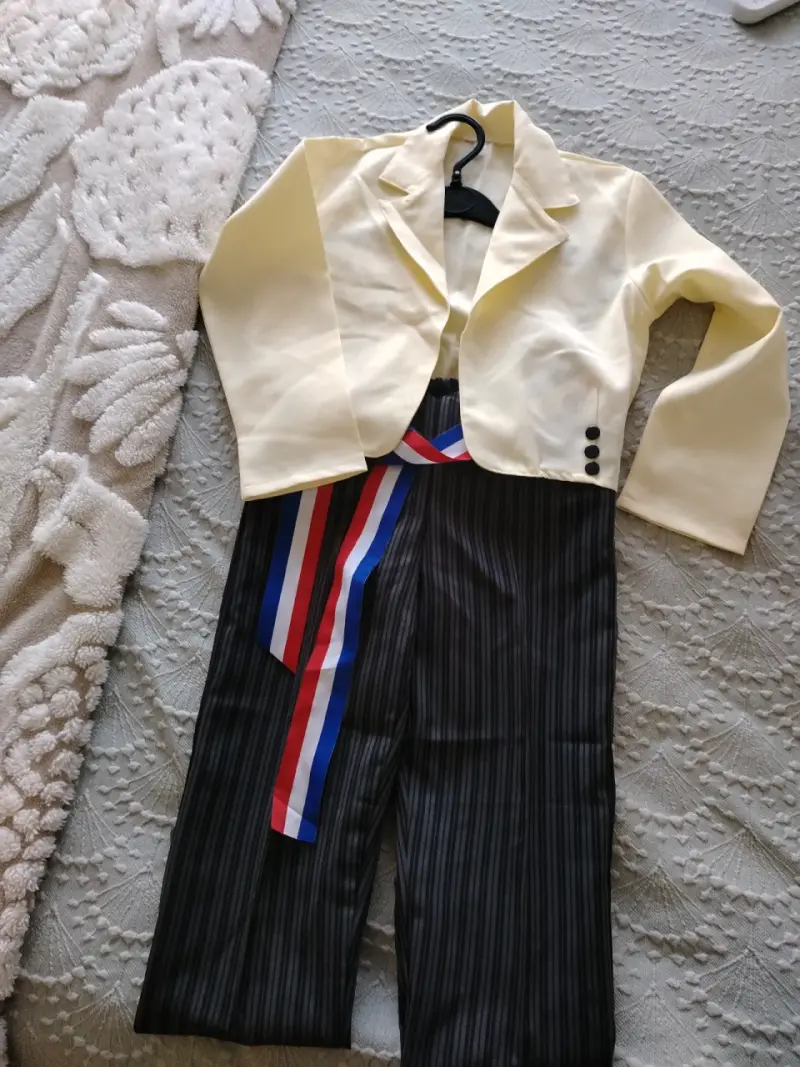 Traje típico chileno para niño con chaqueta y pantalón