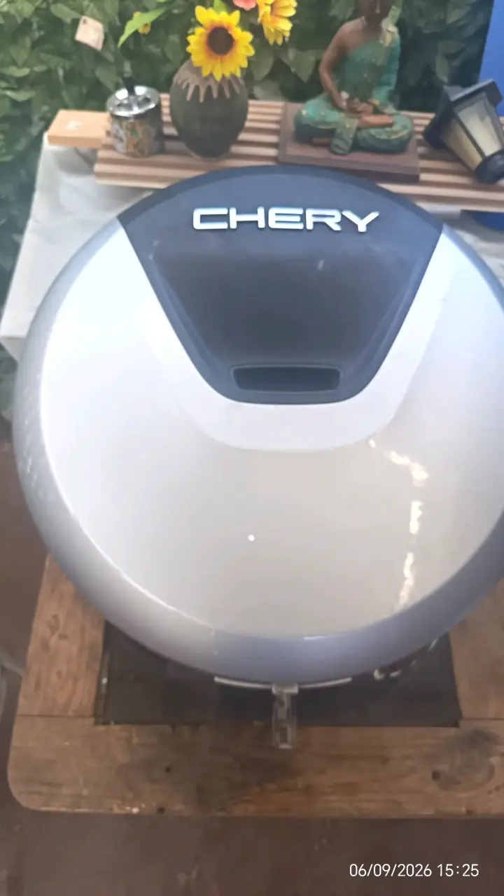 Tapa de rueda de repuesto Chery gris - 4