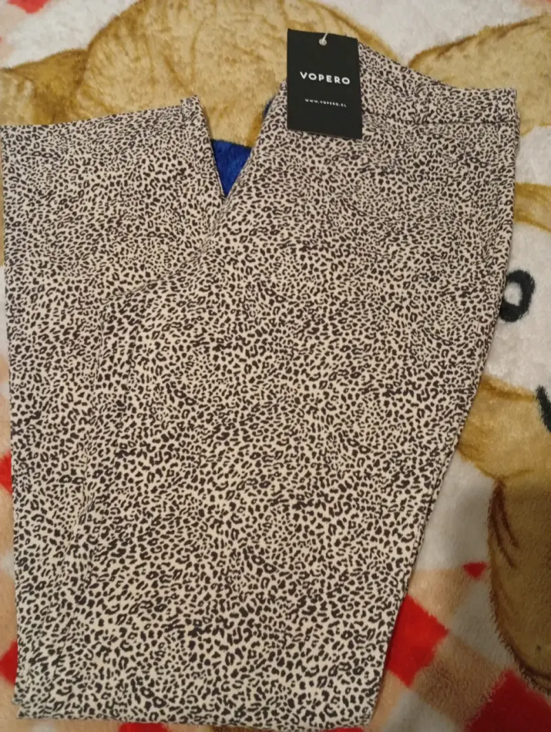 Pantalón animal print Mango talla 40 - 2