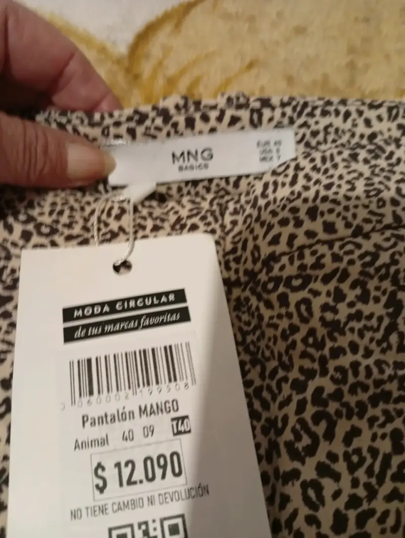 Pantalón animal print Mango talla 40 - 6