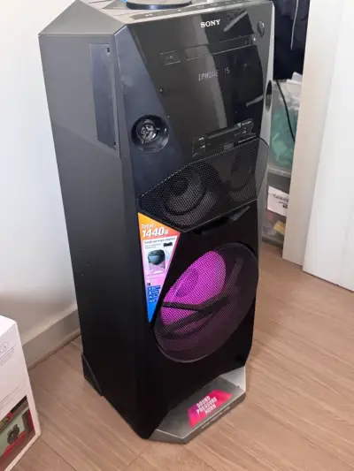 Sistema de sonido  Sony MHC-V5  con 1440W y Bl - miniatura 1