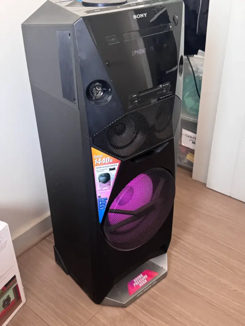 Sistema de sonido Sony MHC-V5 con 1440W y Bl - 2