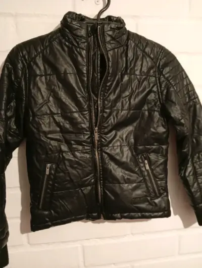 Chaqueta acolchada negra para hombre - miniatura 1