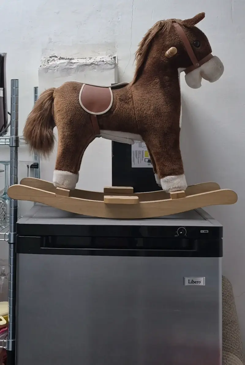 Caballo balancín de peluche para niños