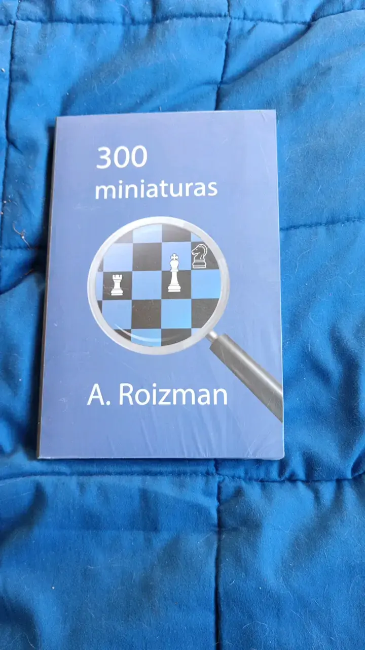 Libro 300 Miniaturas de A. Roizman - 1