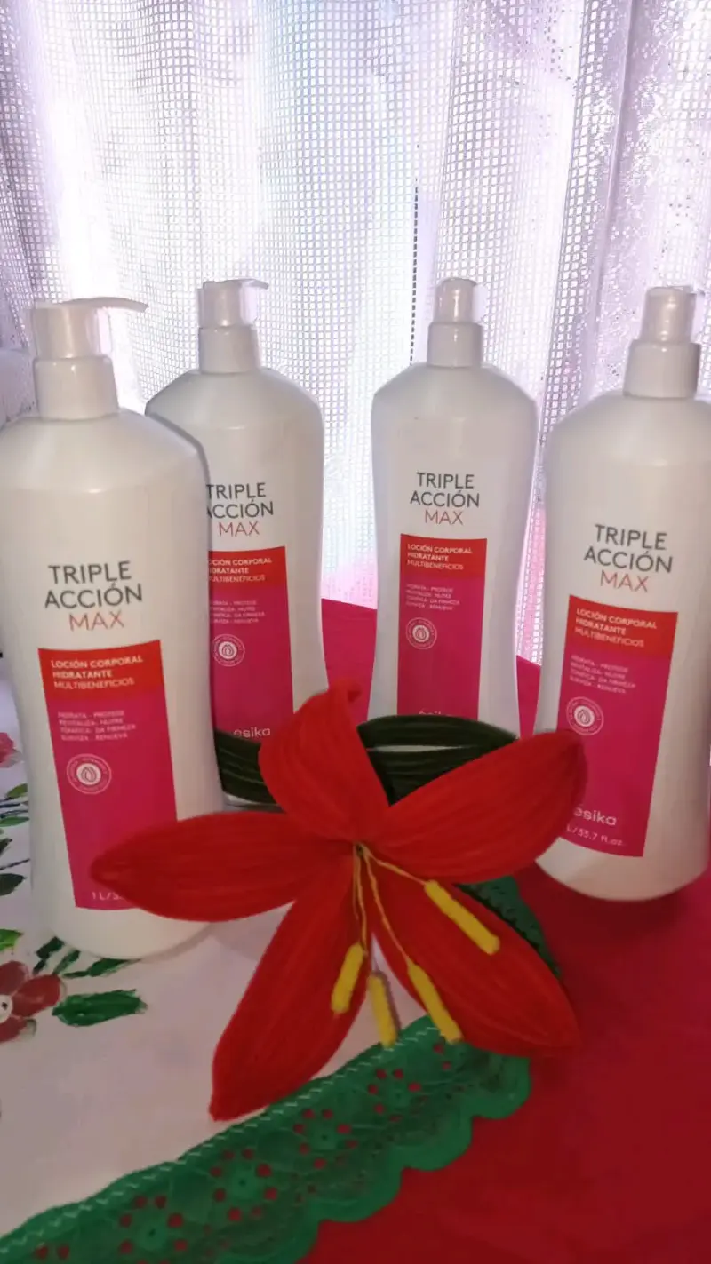 Loción Corporal Hidratante Ésika Triple Acción Max
