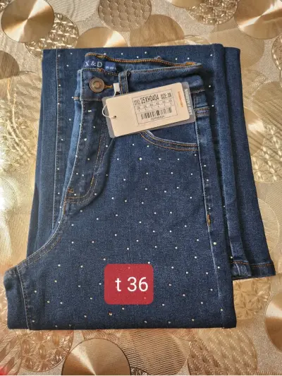 Jeans de mujer con detalles brillantes talla 36 - miniatura 1