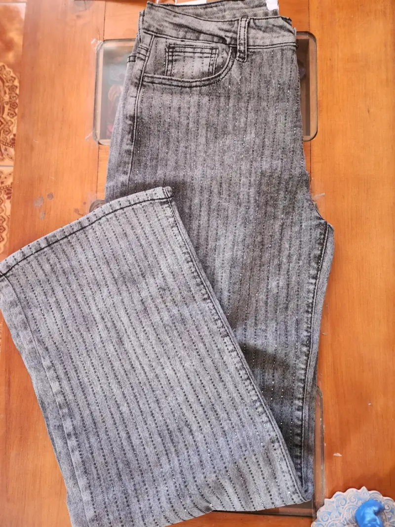 Jeans de mujer con detalles brillantes talla 36 - 5