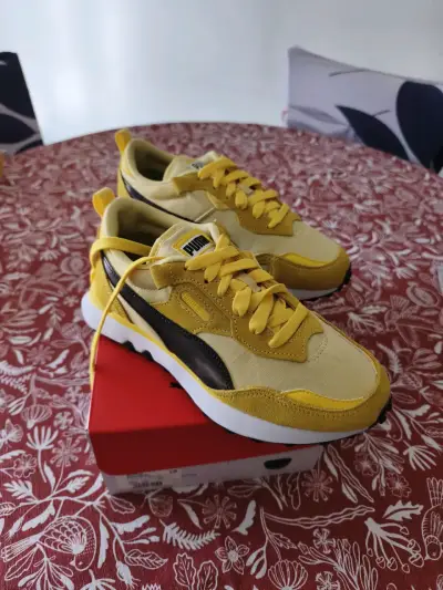 Zapatillas Puma Pokémon Pikachu - miniatura 1