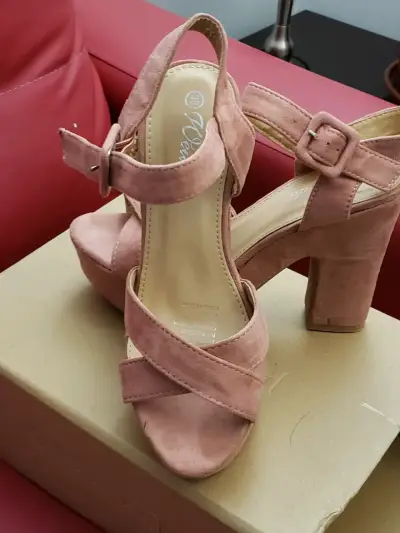 Sandalias de tacón alto rosadas para mujer - miniatura 1