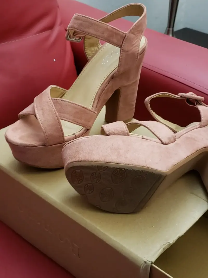 Sandalias de tacón alto rosadas para mujer - 2