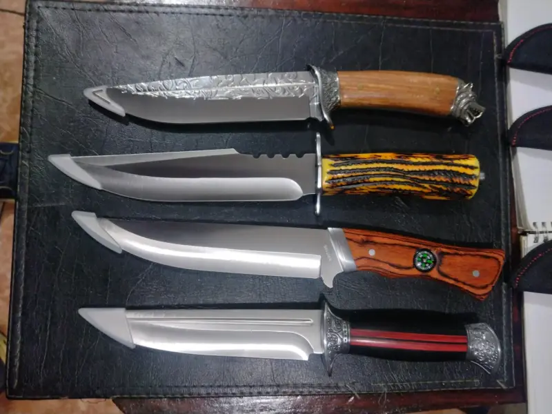 Set de cuchillos de caza con fundas - 3