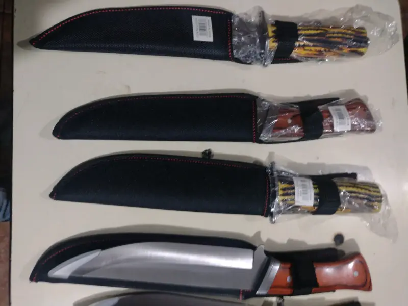 Set de cuchillos de caza con fundas - 4