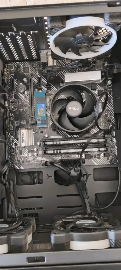 PC Gamer con Procesador AMD y Tarjeta Madre MSI - miniatura 3