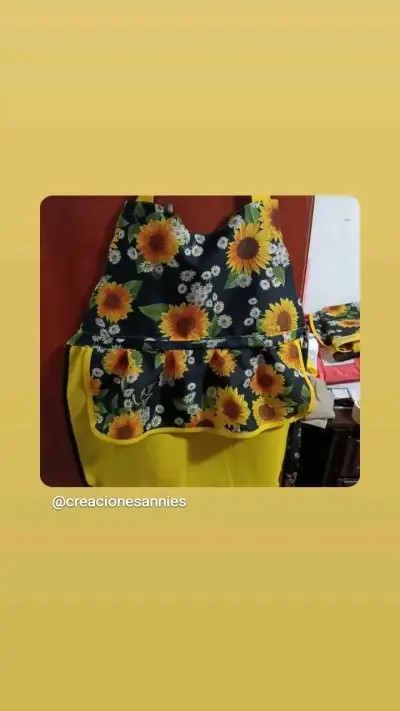 Delantal de cocina con diseño de girasoles - miniatura 1