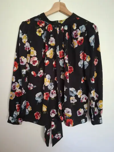 Blusa floral de manga larga para mujer - miniatura 2