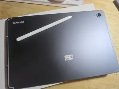 Tablet Samsung s10 fe - miniatura 1