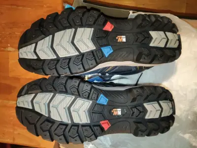 Botas de seguridad Bering Low azul con suela antideslizante - miniatura 3