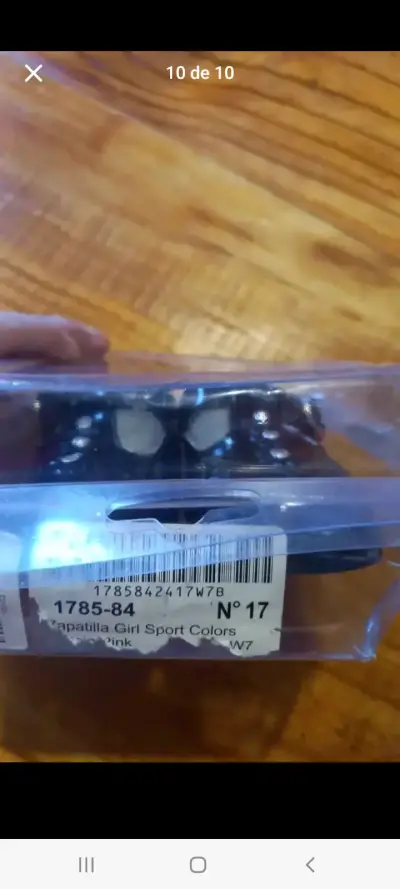 Zapatos de bebé negros con brillantes - miniatura 2
