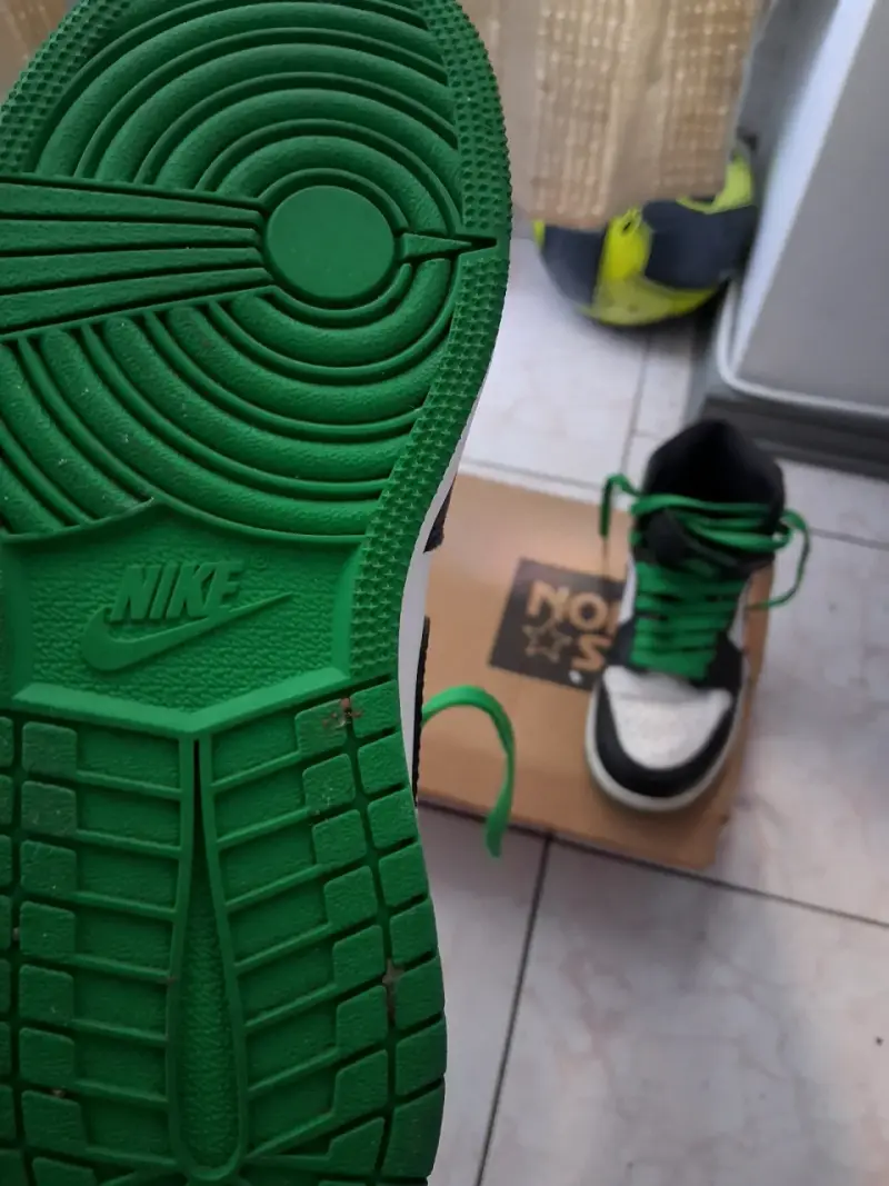 Zapatillas Nike Air Jordan verdes y negras - 3