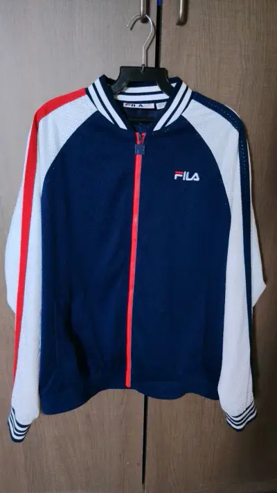 Chaqueta deportiva Fila azul con detalles rojos - miniatura 1