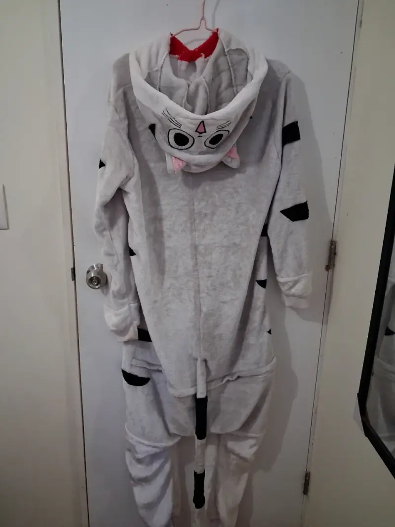 Pijama de felpa con diseño de gato - 2