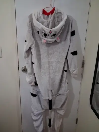Pijama de felpa con diseño de gato - miniatura 2