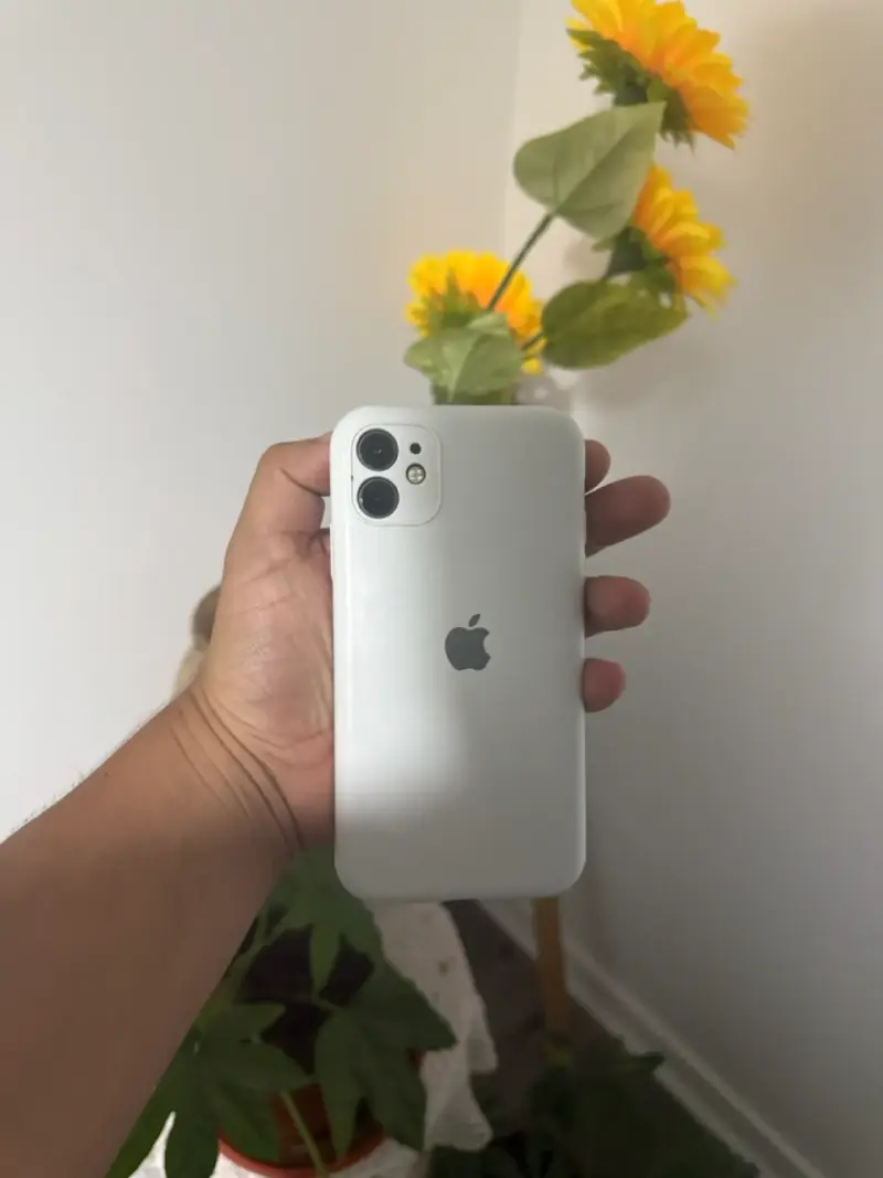 iPhone 11 en buen estado - 2