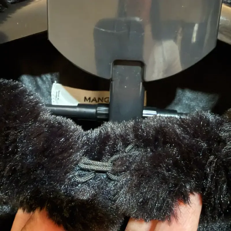 Abrigo peludo negro Mango talla M - 5