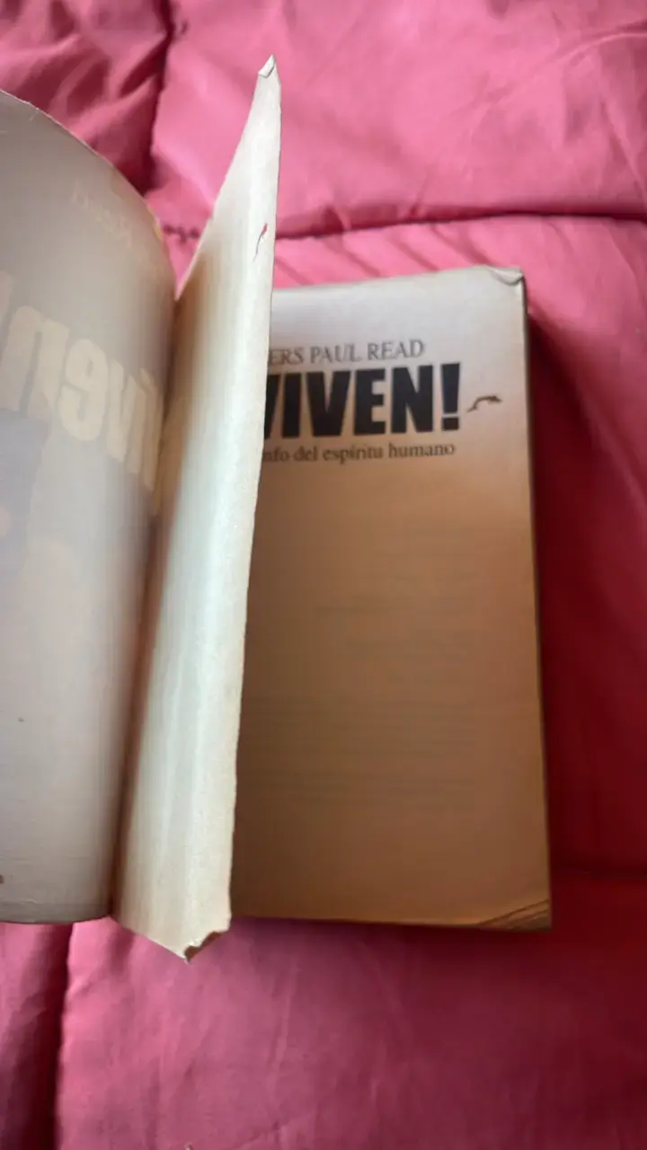 Libros 'Esto No Es El Paraíso' y '¡Viven!' en buen estado - 2