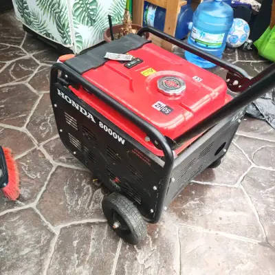 Generador a gasolina Honda 8000W portátil - miniatura 1